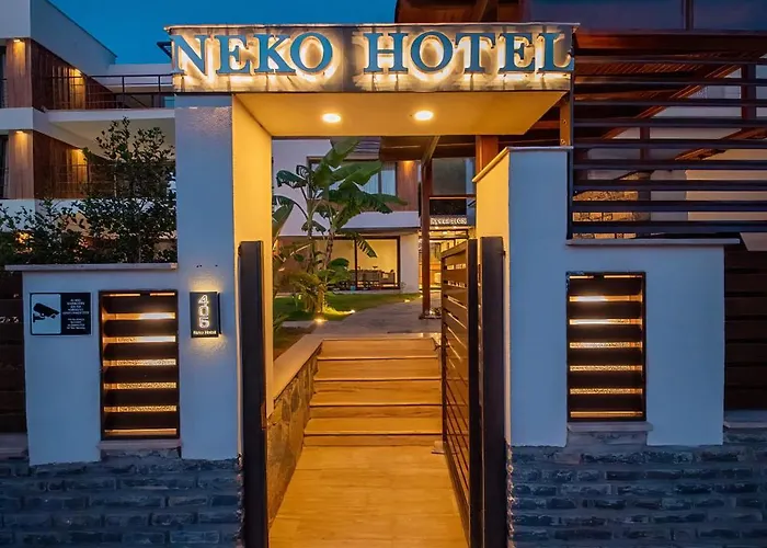 Neko Hotel *